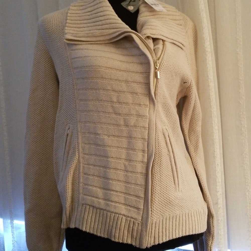Beige sweater large
